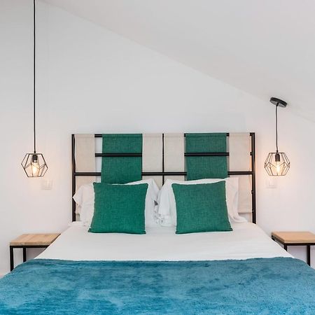 Stunning And Spacious Lofts Just By Graca And Alfama リスボン エクステリア 写真