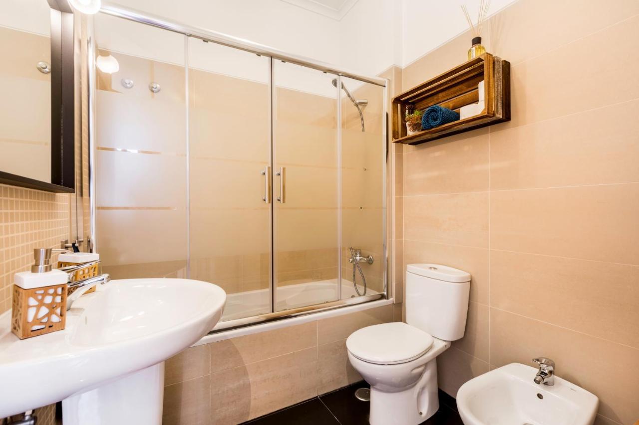 Stunning And Spacious Lofts Just By Graca And Alfama リスボン エクステリア 写真
