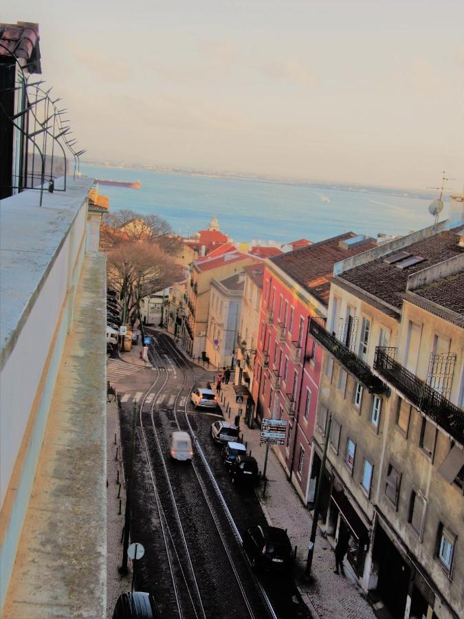 Stunning And Spacious Lofts Just By Graca And Alfama リスボン エクステリア 写真